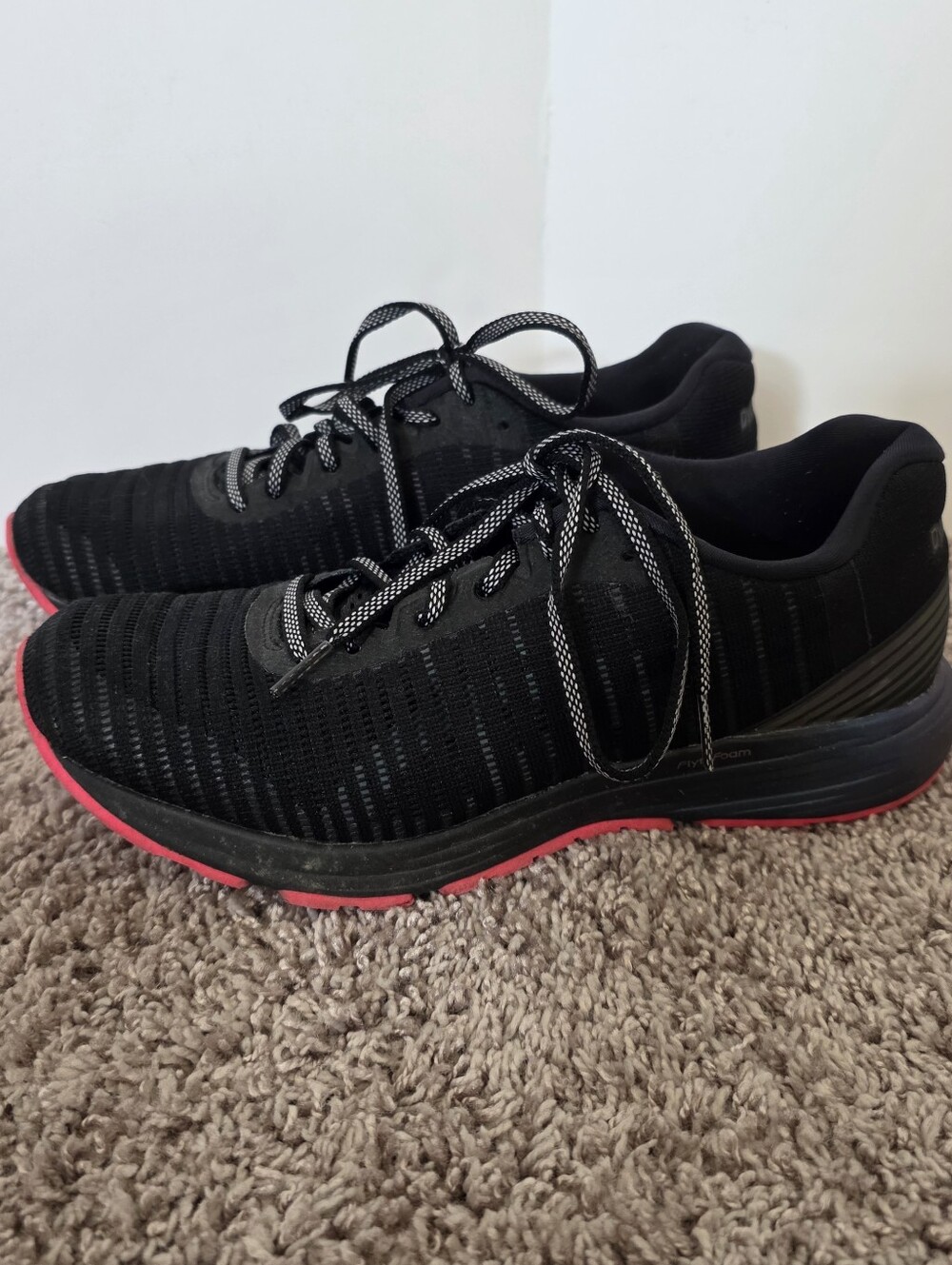 Asics Dynaflyte Running Sneakers 7.5